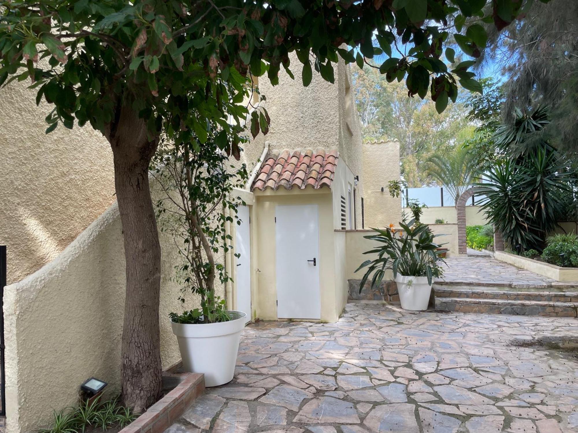Playa Sin Aglomeraciones, Tarifas Especiales Cerca De Puerto Banus Appartement *